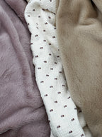 Couverture Plumetis mini fleur