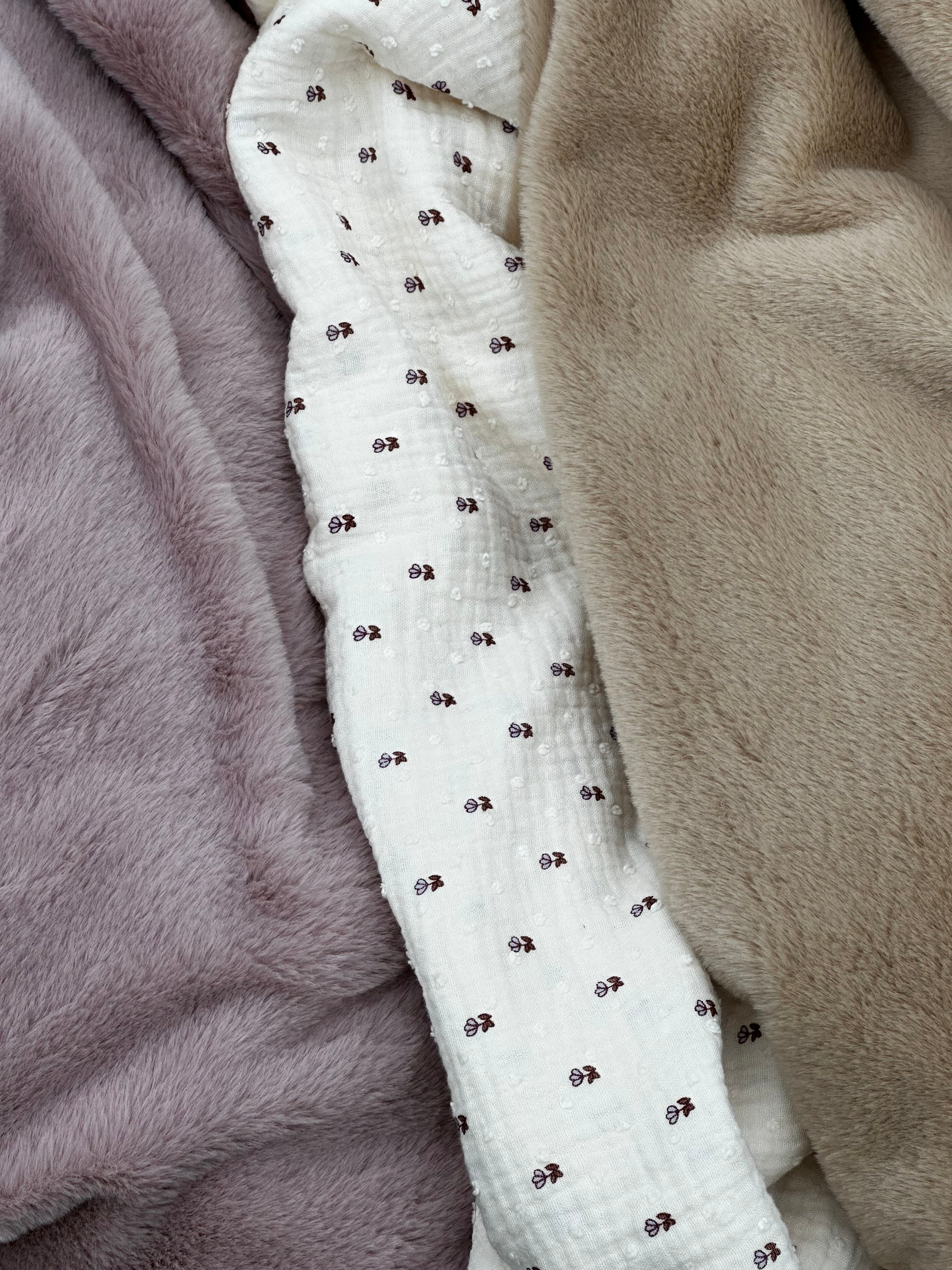 Couverture Plumetis mini fleur